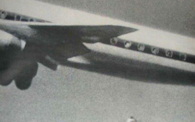 Keith Sapsford: garoto cai do trem de pouso do avião em 1970