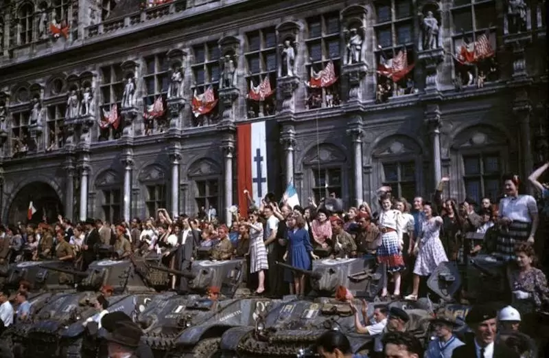 Imagens coloridas da invasão da França em 1944